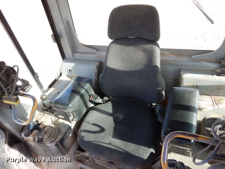 image for item DF8315 2006 Caterpillar D5GXL  dozer