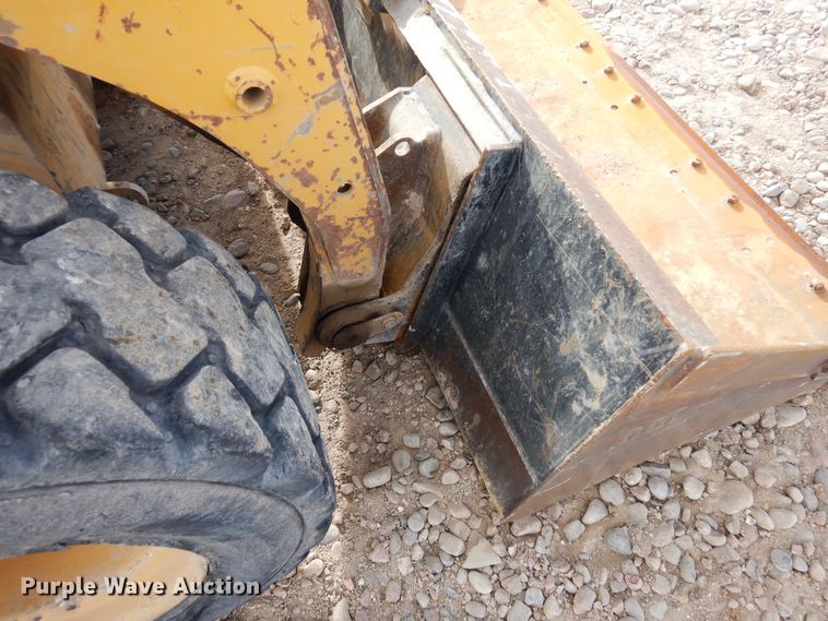 image for item DF8316 2011 Caterpillar 236B3  skid steer loader