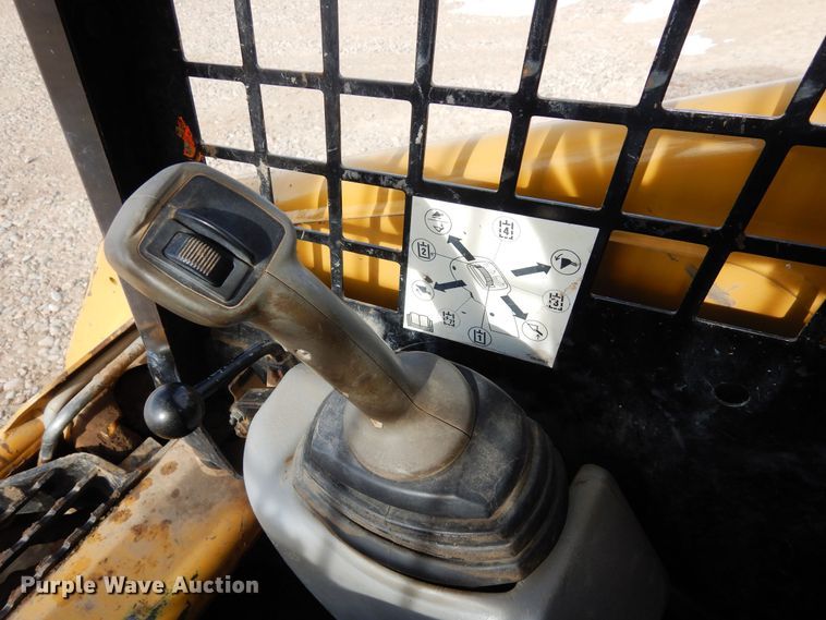 image for item DF8316 2011 Caterpillar 236B3  skid steer loader