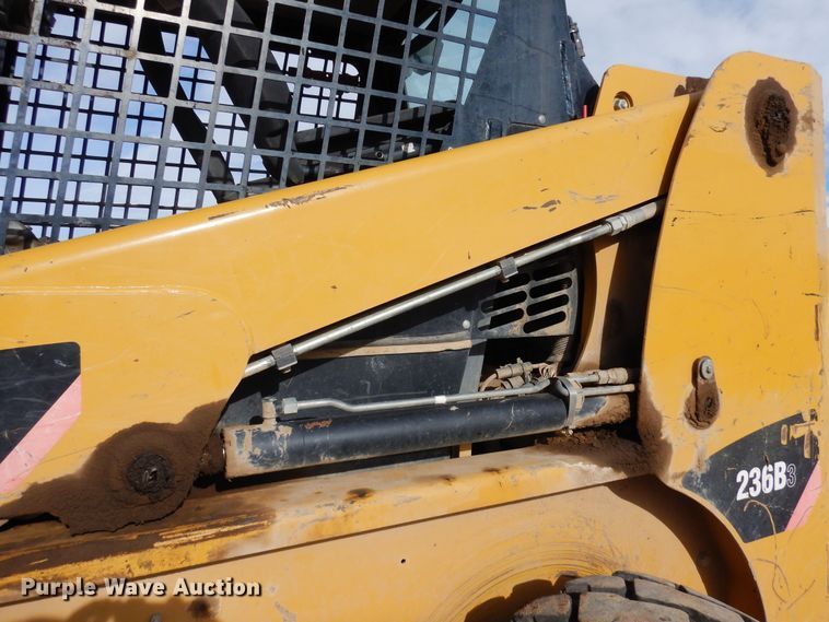image for item DF8316 2011 Caterpillar 236B3  skid steer loader