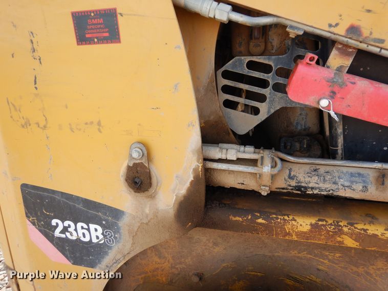 image for item DF8316 2011 Caterpillar 236B3  skid steer loader