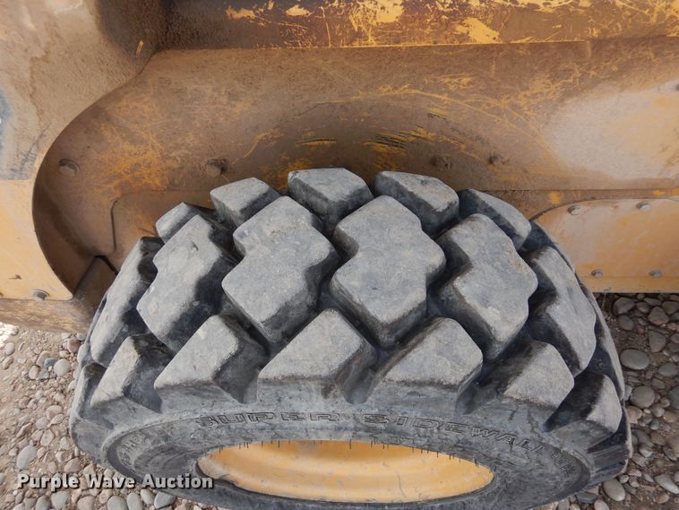 image for item DF8316 2011 Caterpillar 236B3  skid steer loader