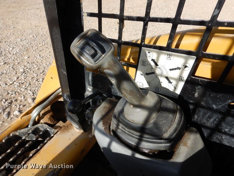 image for item DF8317 2012 Caterpillar 236B3  skid steer loader