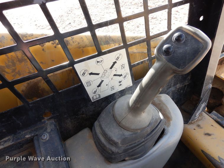 image for item DF8317 2012 Caterpillar 236B3  skid steer loader