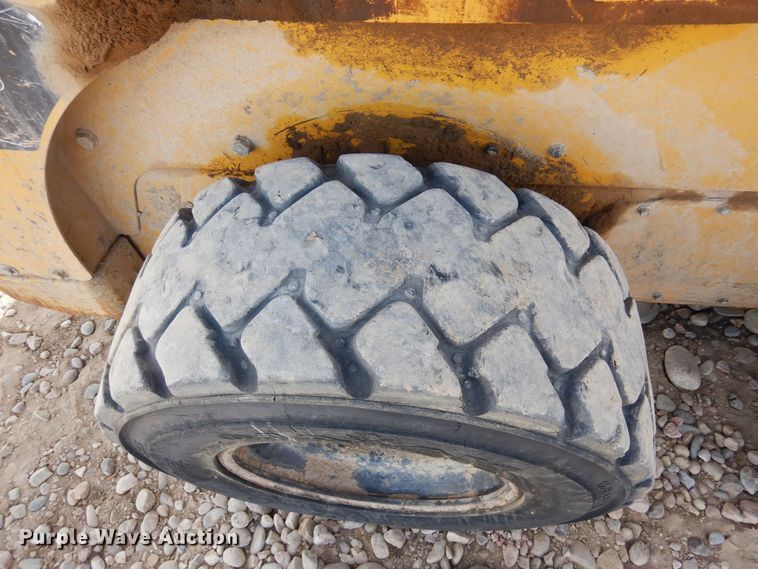 image for item DF8317 2012 Caterpillar 236B3  skid steer loader