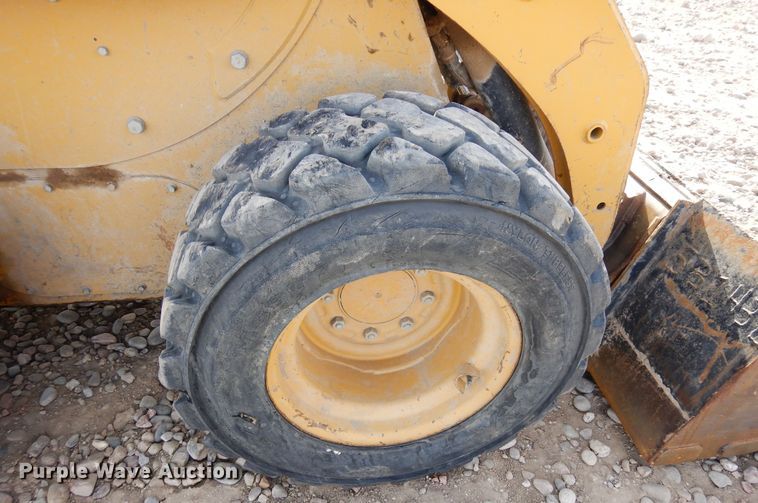 image for item DF8317 2012 Caterpillar 236B3  skid steer loader