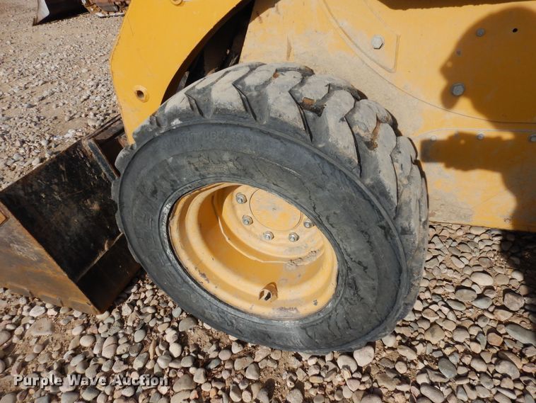 image for item DF8317 2012 Caterpillar 236B3  skid steer loader