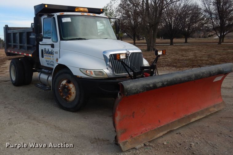 image for item DI6897 2006 International 4300  dump truck