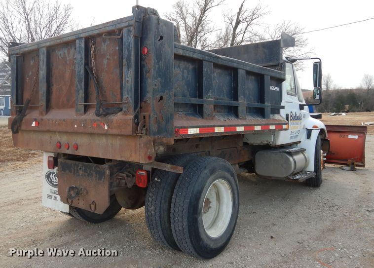 image for item DI6897 2006 International 4300  dump truck