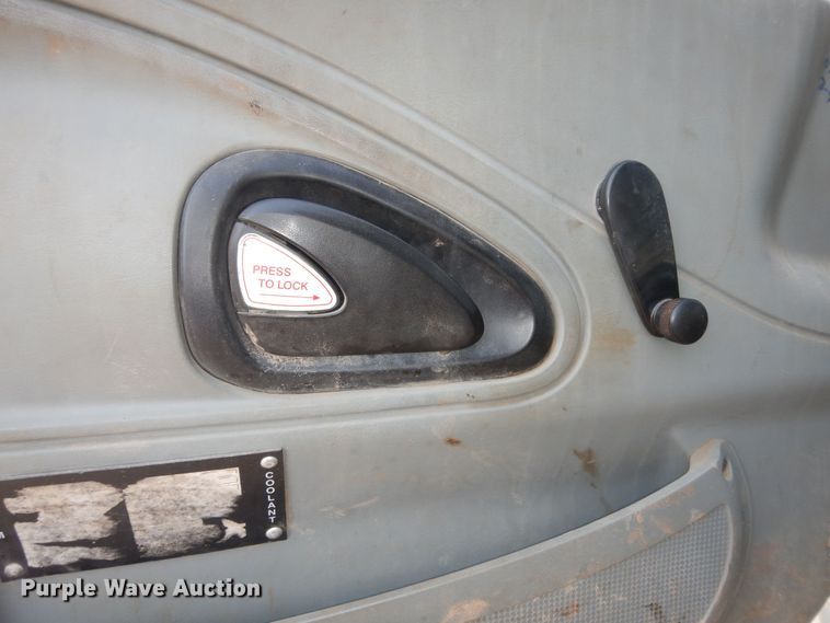 image for item DI6897 2006 International 4300  dump truck