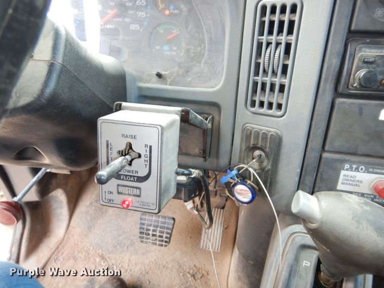 image for item DI6897 2006 International 4300  dump truck