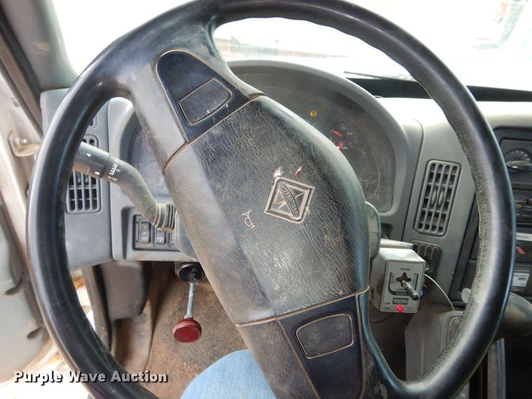 image for item DI6897 2006 International 4300  dump truck