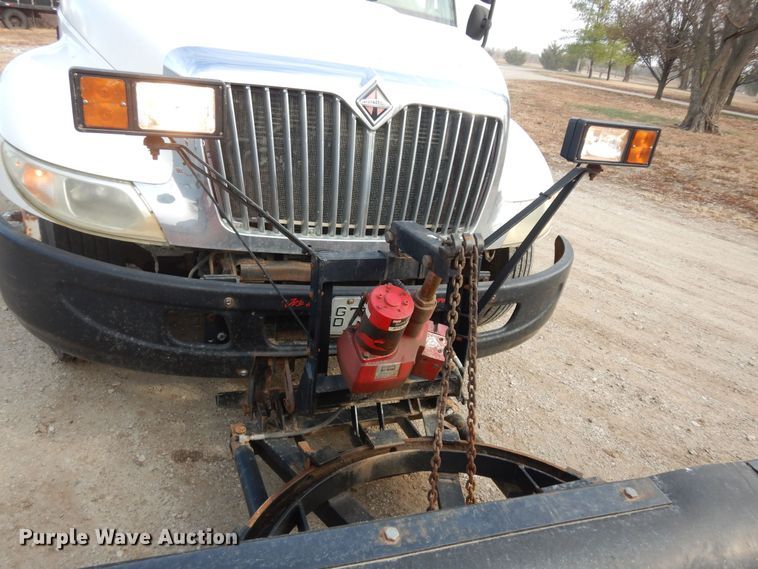 image for item DI6897 2006 International 4300  dump truck