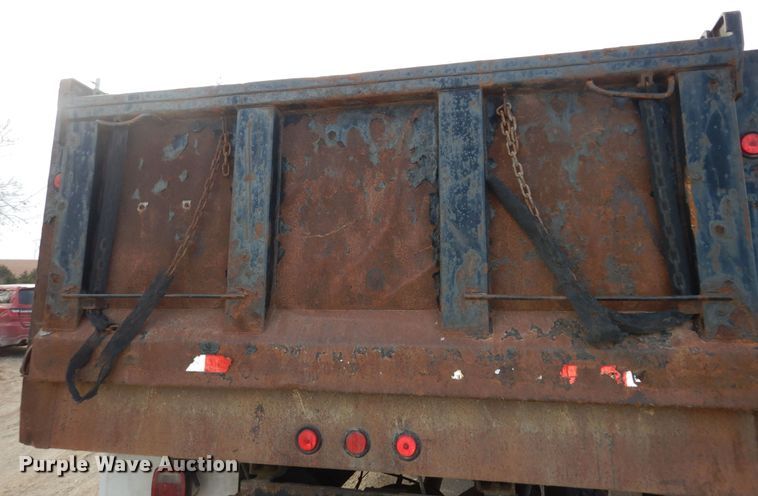 image for item DI6897 2006 International 4300  dump truck