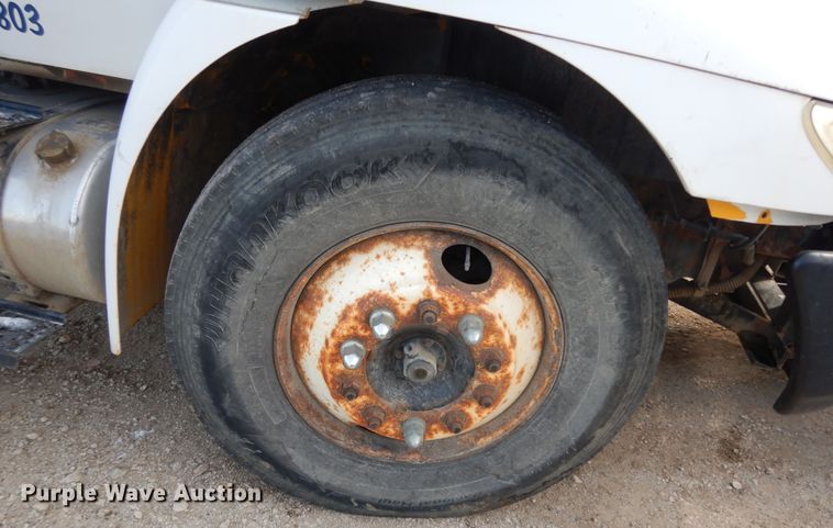 image for item DI6897 2006 International 4300  dump truck