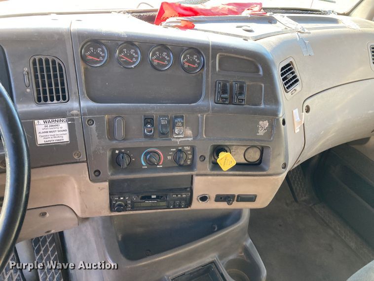 image for item DJ6134 2001 Sterling L9500  dump truck