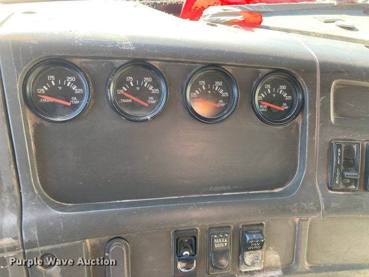 image for item DJ6134 2001 Sterling L9500  dump truck