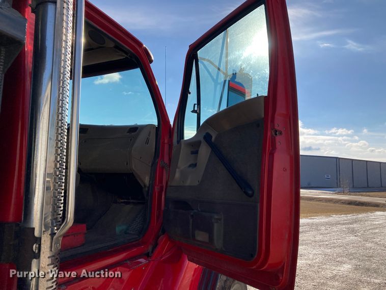 image for item DJ6134 2001 Sterling L9500  dump truck