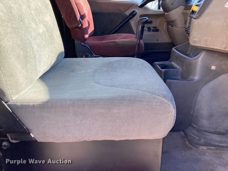 image for item DJ6134 2001 Sterling L9500  dump truck