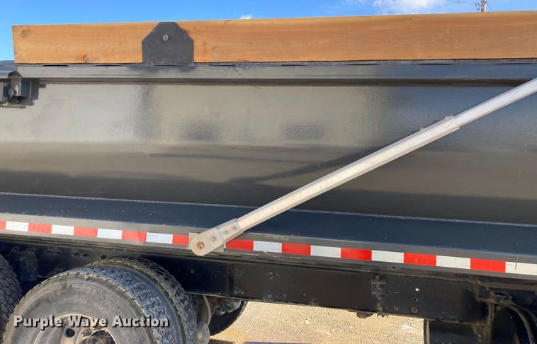 image for item DJ6134 2001 Sterling L9500  dump truck