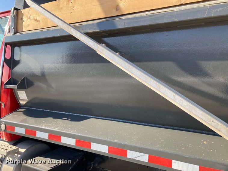 image for item DJ6134 2001 Sterling L9500  dump truck