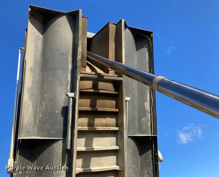 image for item DJ6134 2001 Sterling L9500  dump truck