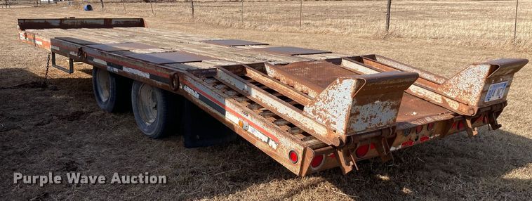image for item DJ6148 2000 Interstate 20DTA  equipment trailer