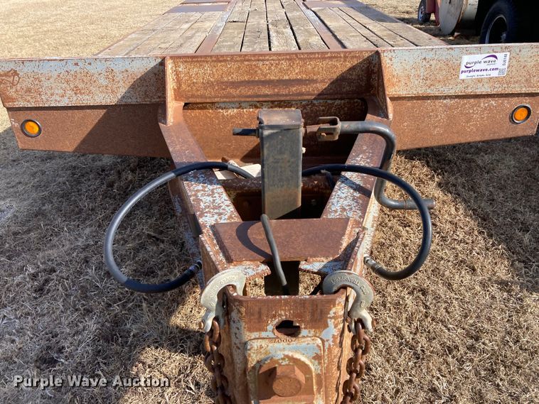 image for item DJ6148 2000 Interstate 20DTA  equipment trailer