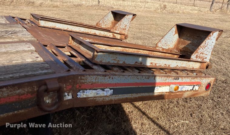 image for item DJ6148 2000 Interstate 20DTA  equipment trailer