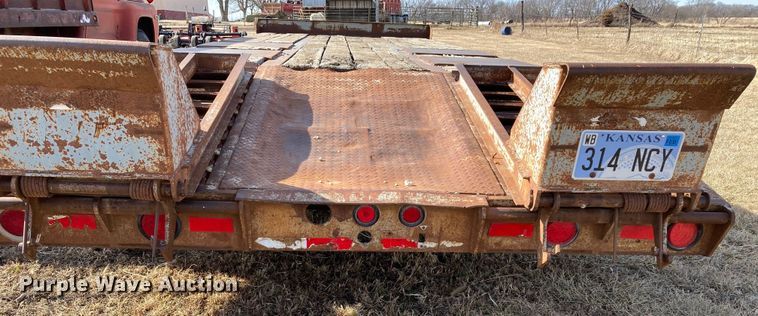 image for item DJ6148 2000 Interstate 20DTA  equipment trailer