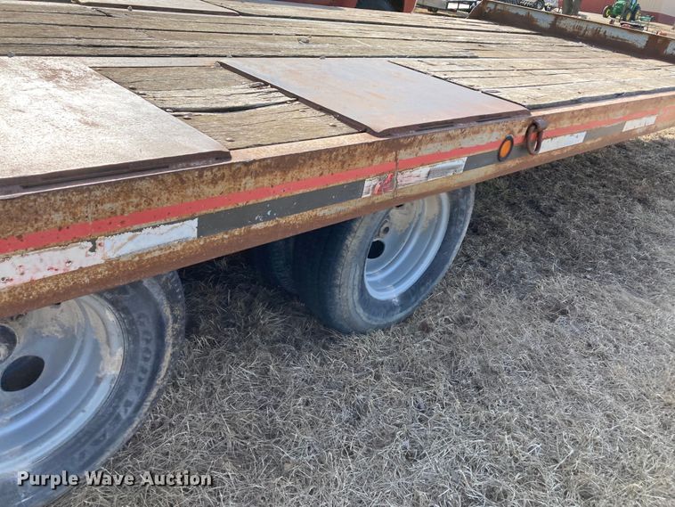 image for item DJ6148 2000 Interstate 20DTA  equipment trailer