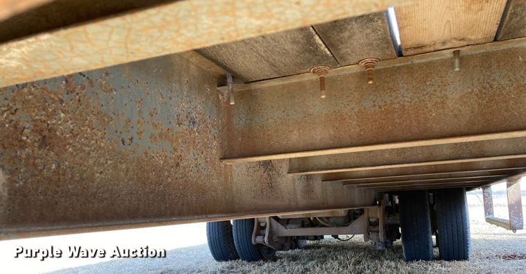 image for item DJ6148 2000 Interstate 20DTA  equipment trailer