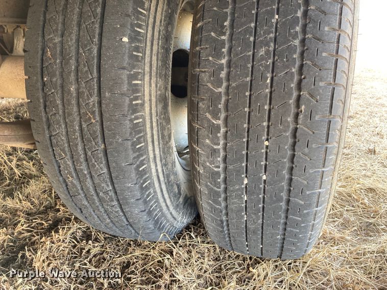 image for item DJ6148 2000 Interstate 20DTA  equipment trailer