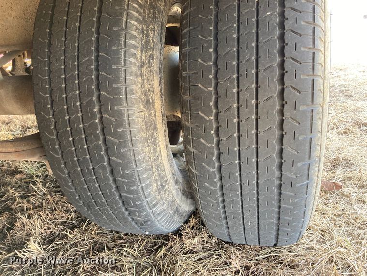 image for item DJ6148 2000 Interstate 20DTA  equipment trailer