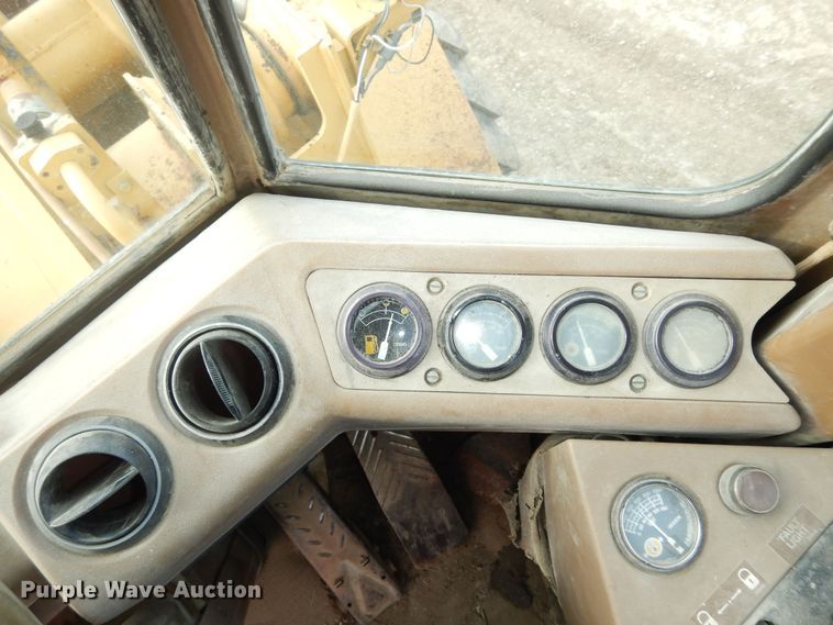 image for item DK7519 1993 Caterpillar 936F  wheel loader