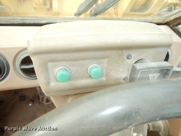 image for item DK7519 1993 Caterpillar 936F  wheel loader