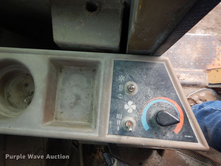 image for item DK7519 1993 Caterpillar 936F  wheel loader