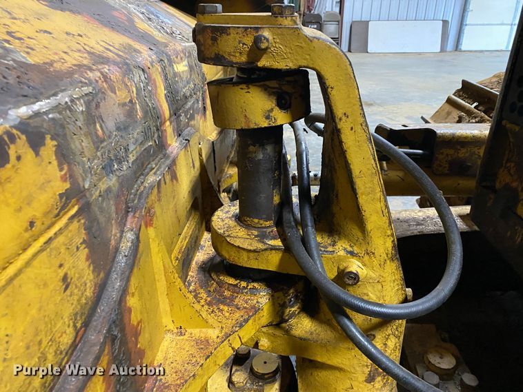 image for item DL7017 2004 Caterpillar D5NXL  dozer