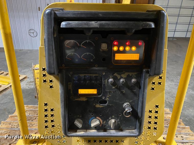 image for item DL7017 2004 Caterpillar D5NXL  dozer