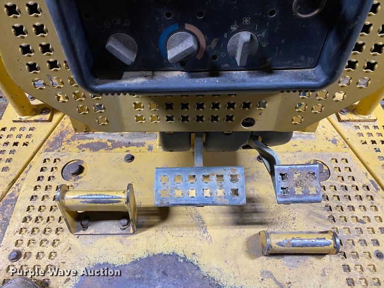 image for item DL7017 2004 Caterpillar D5NXL  dozer