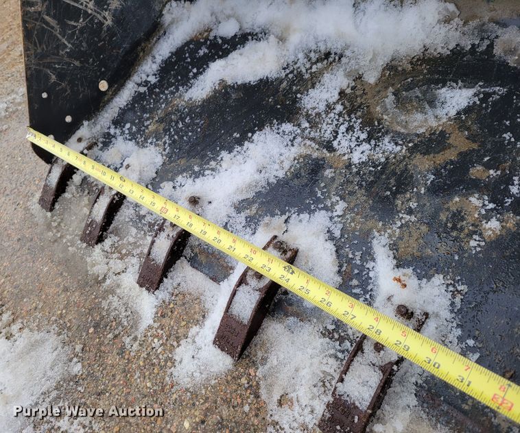 image for item DM8182 2021 Bobcat MT100  compact utility loader