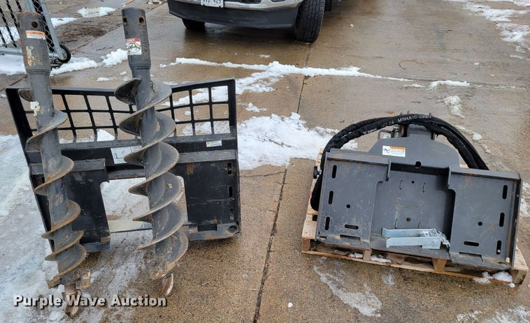 image for item DM8182 2021 Bobcat MT100  compact utility loader