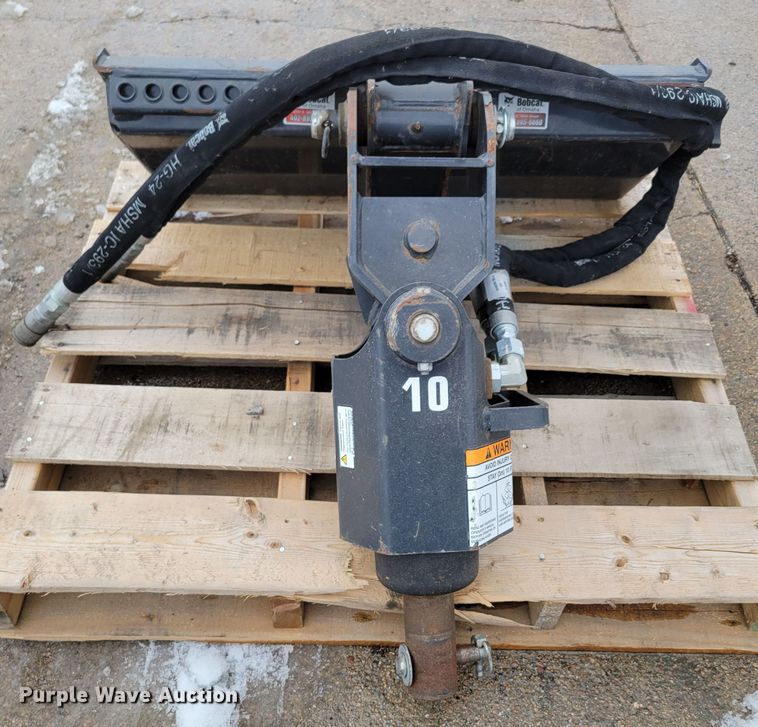 image for item DM8182 2021 Bobcat MT100  compact utility loader