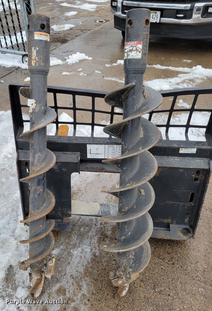 image for item DM8182 2021 Bobcat MT100  compact utility loader