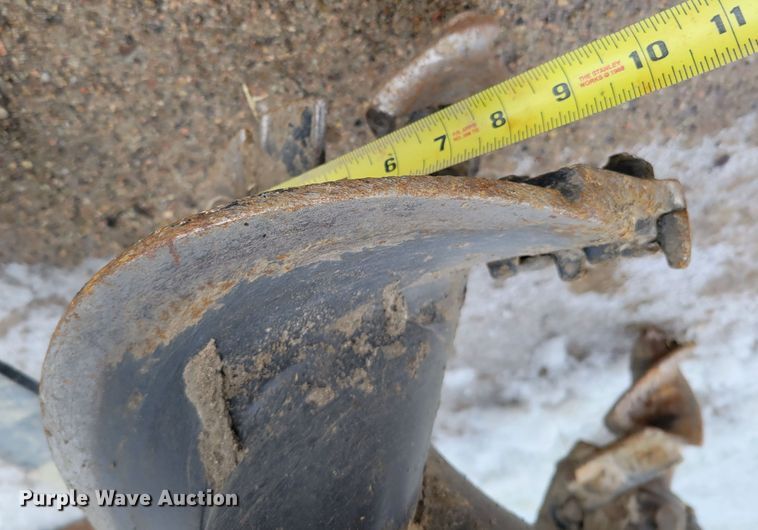 image for item DM8182 2021 Bobcat MT100  compact utility loader