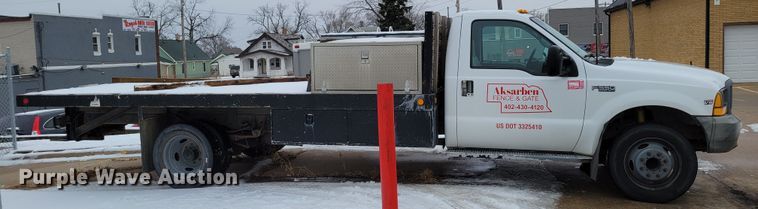 image for item DM8183 1999 Ford F550 Super Duty  flatbed truck