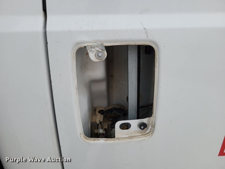 image for item DM8183 1999 Ford F550 Super Duty  flatbed truck