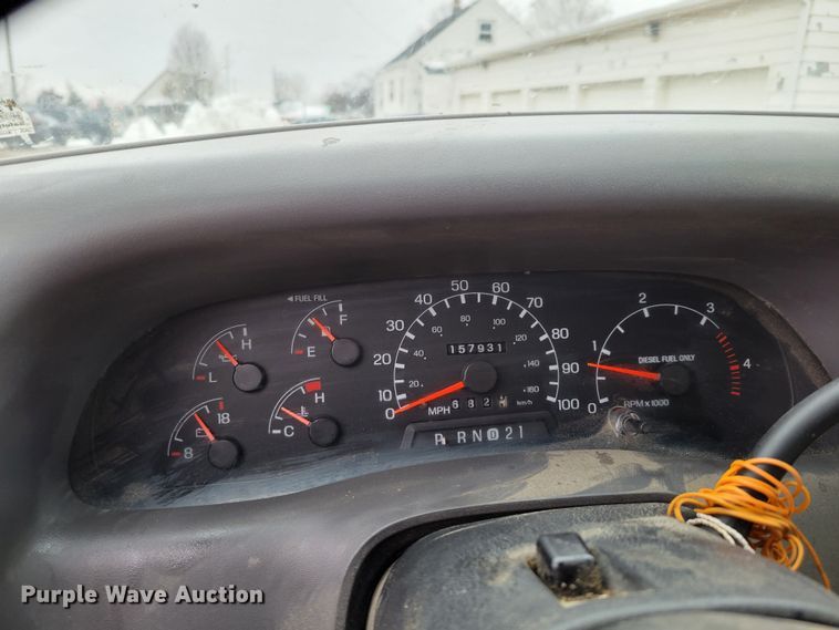 image for item DM8183 1999 Ford F550 Super Duty  flatbed truck