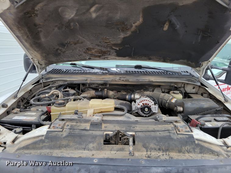 image for item DM8183 1999 Ford F550 Super Duty  flatbed truck