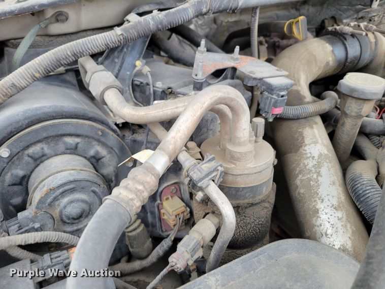 image for item DM8183 1999 Ford F550 Super Duty  flatbed truck